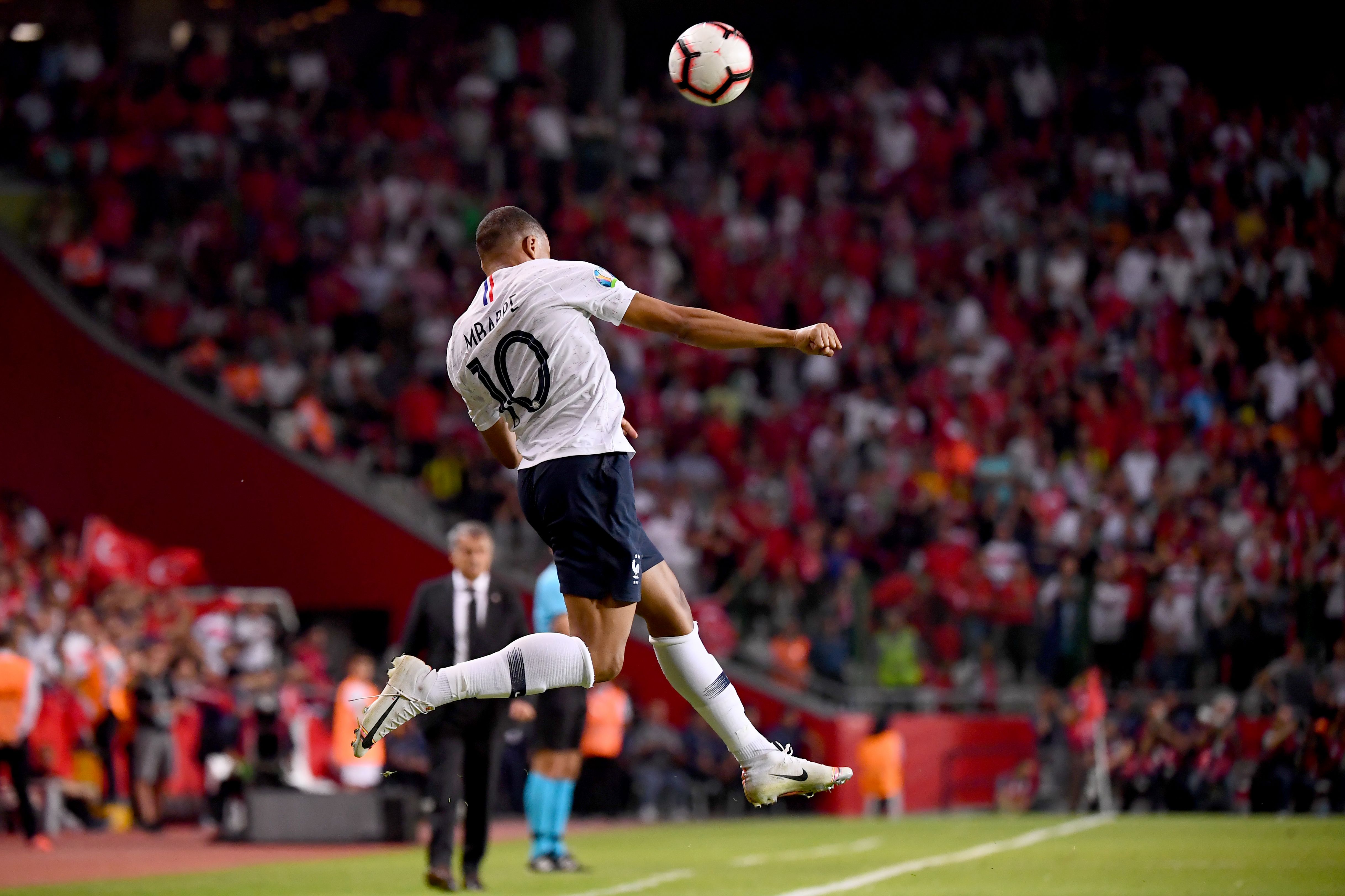 扣人心弦的 扣人心弦的